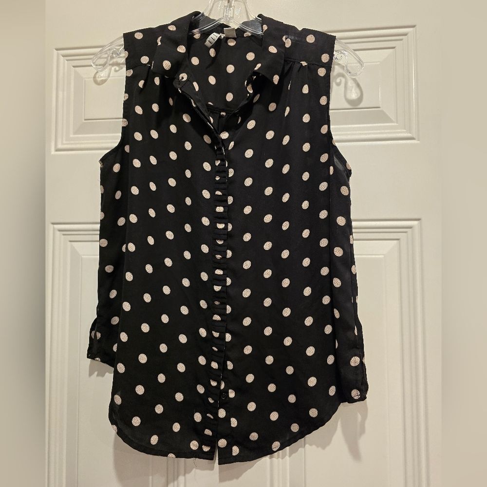 Elle Black and Cream Polka-Dot Button Down Sleeveless Blouse, Size XS
